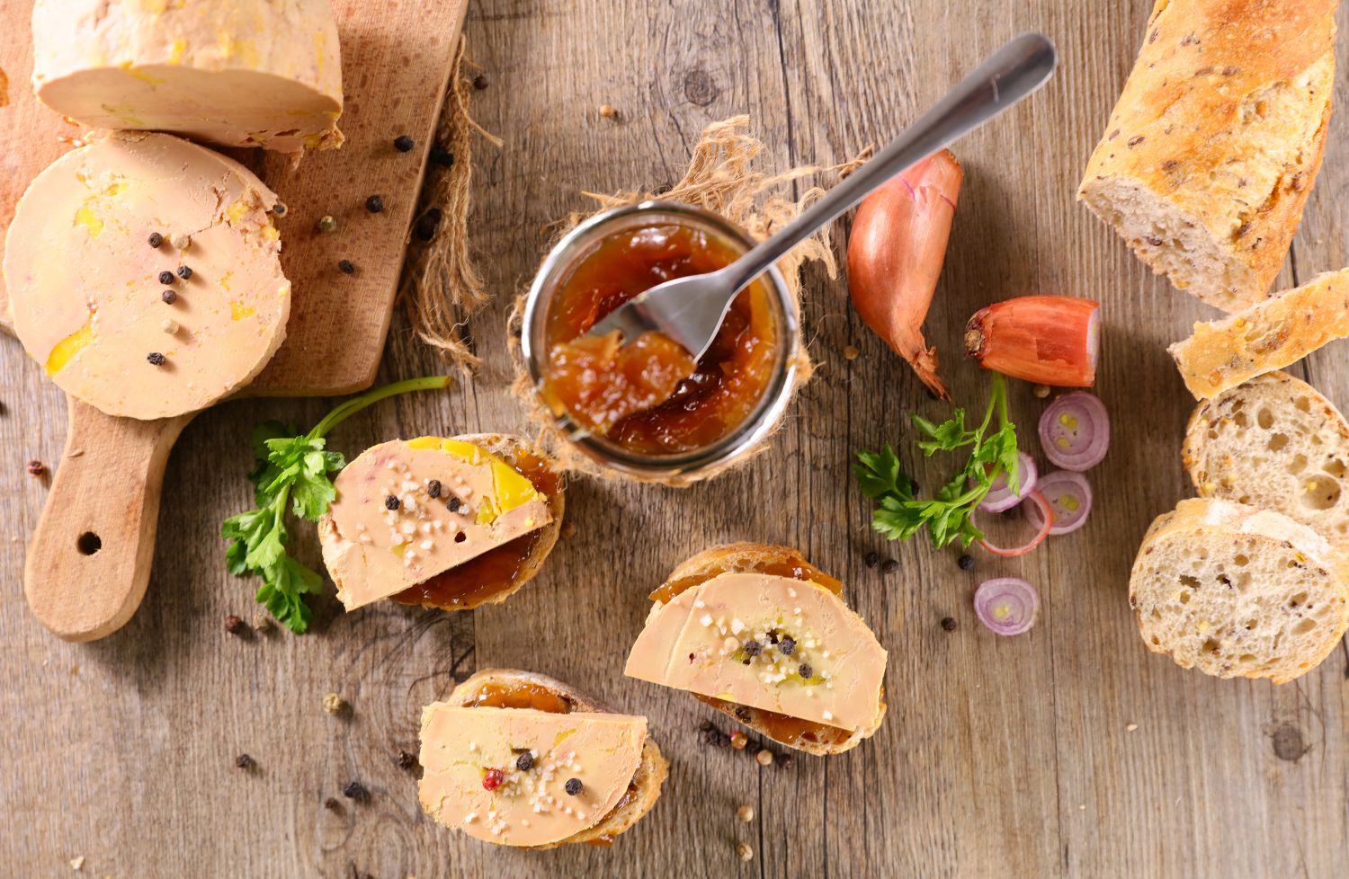 Foie gras enceinte : conseils et options pour se régaler pendant les fêtes