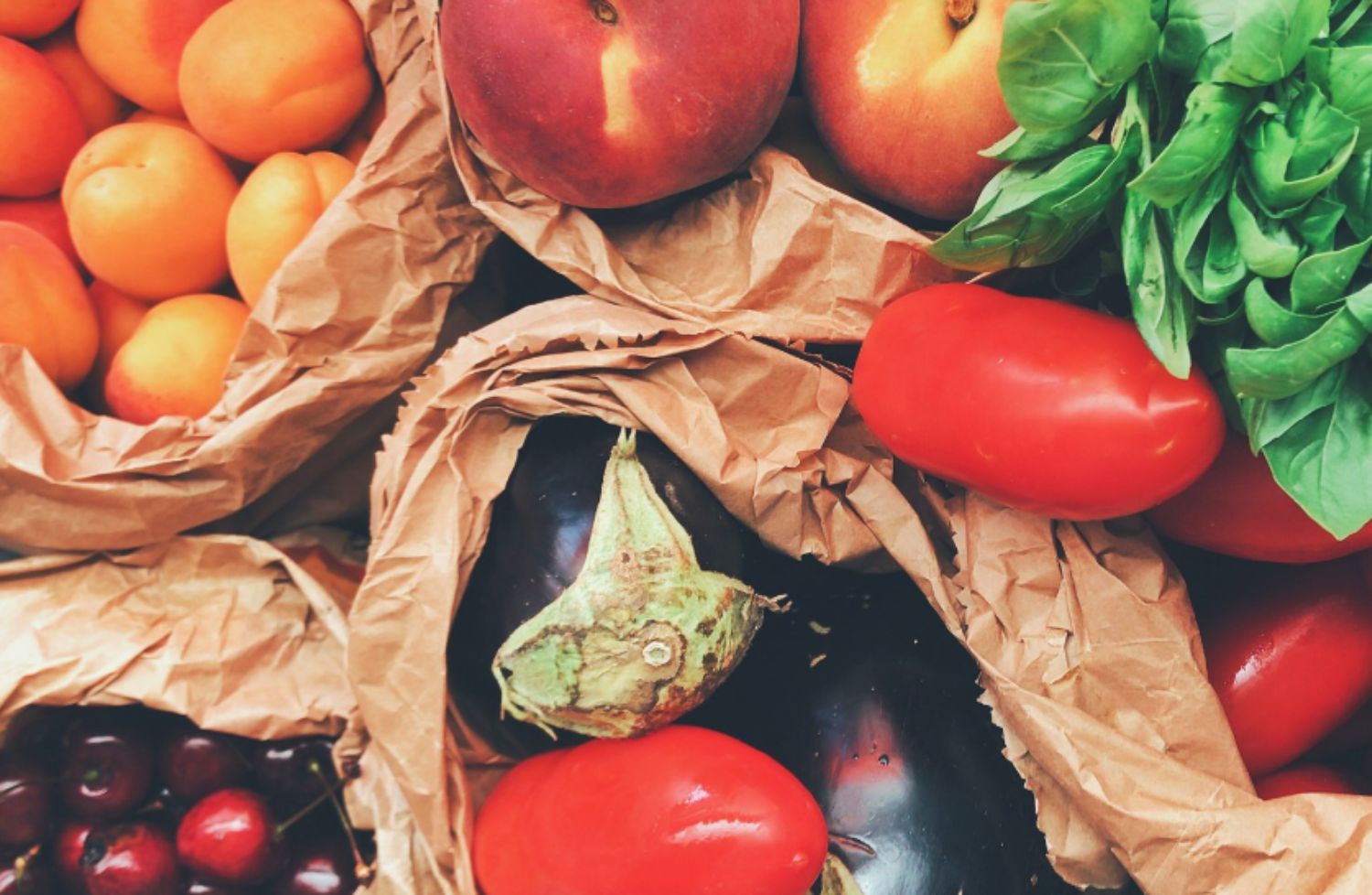 Aliments pour bébé : crus ou cuits ?