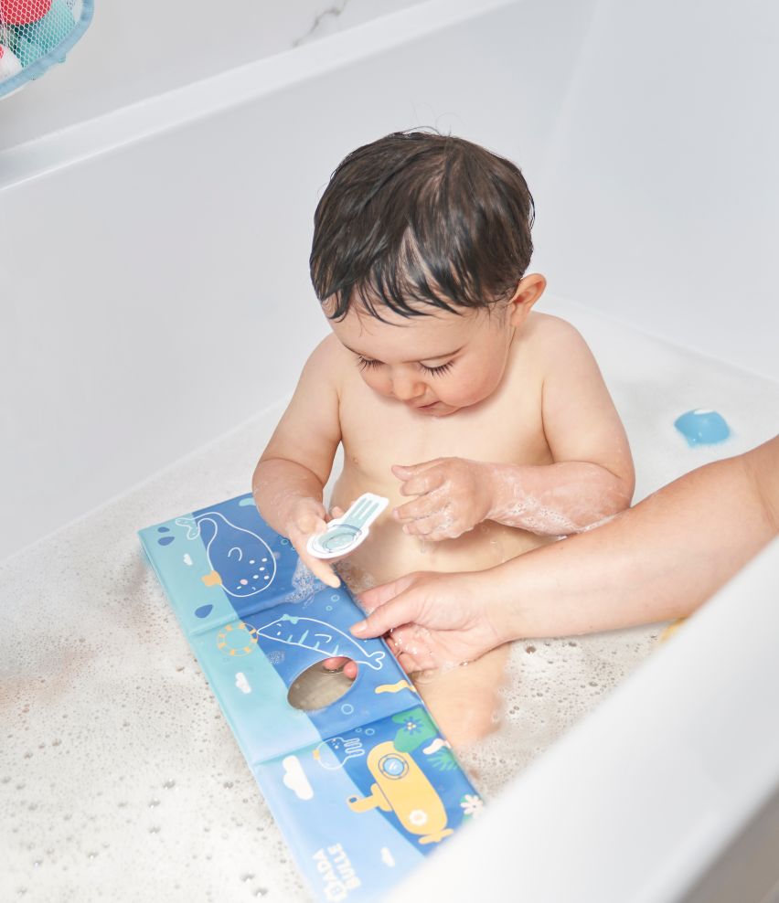 Livre de bain et marionnette