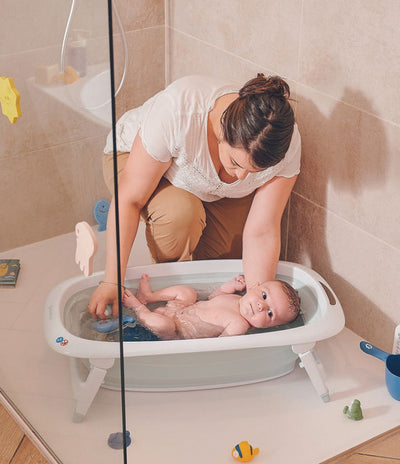 Baignoire pliable Badabulle, équipement de bain à envisager sur une liste de naissance